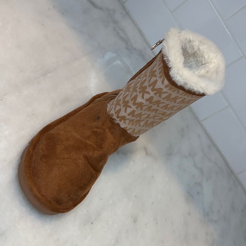 Michael Kors Boots Suede Tan Signature Logo Winter Shoes Designer - Picture 11 of 16